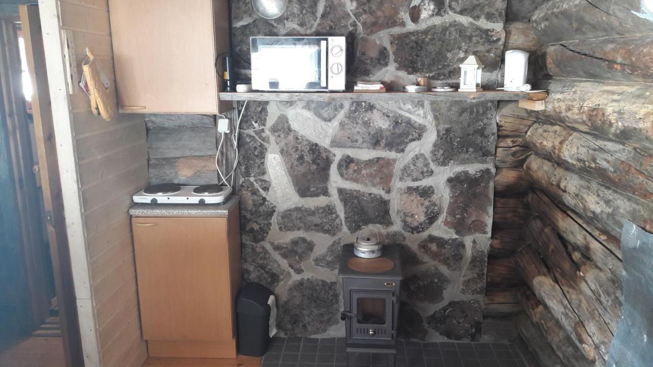 Cabin At Huskies Farm Inari Exterior photo